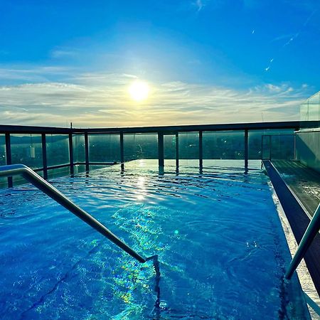 Vienna Sky Apartment I Rooftop Pool I Netflix Ngoại thất bức ảnh
