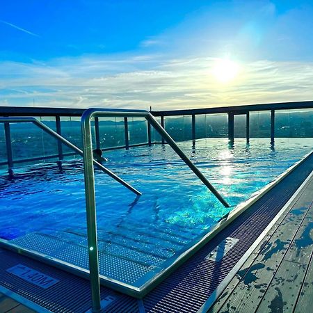 Vienna Sky Apartment I Rooftop Pool I Netflix Ngoại thất bức ảnh